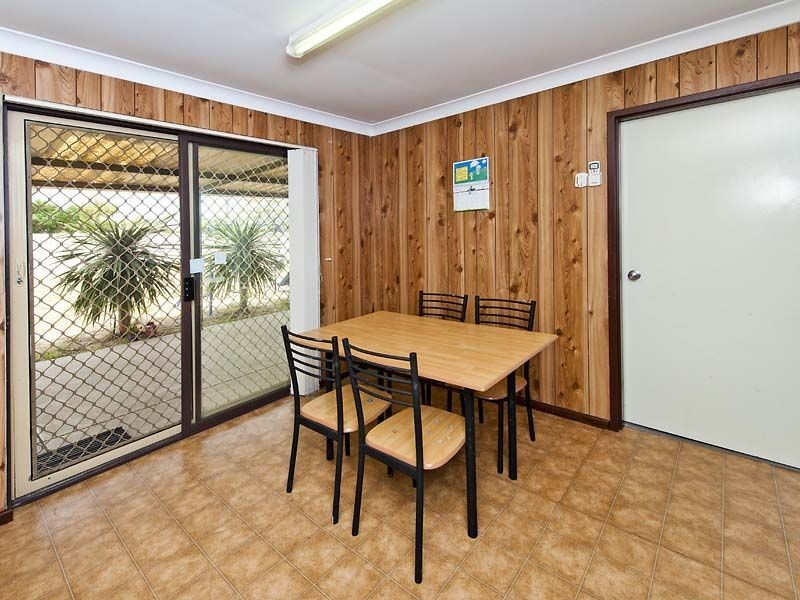 72A Spring Road, Thornlie WA 6108