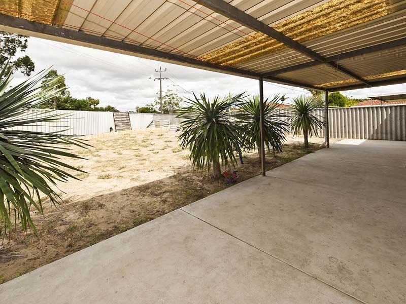 72A Spring Road, Thornlie WA 6108