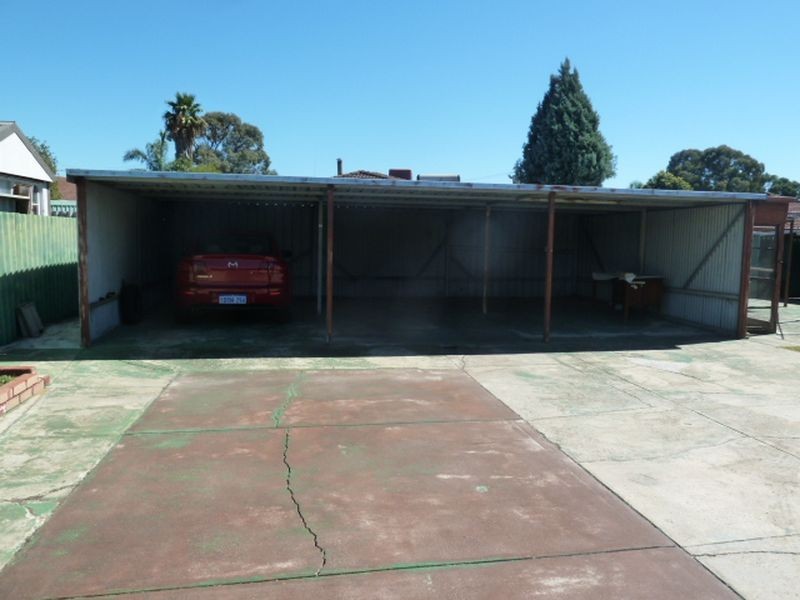 36 Burslem Drive, Thornlie WA 6108
