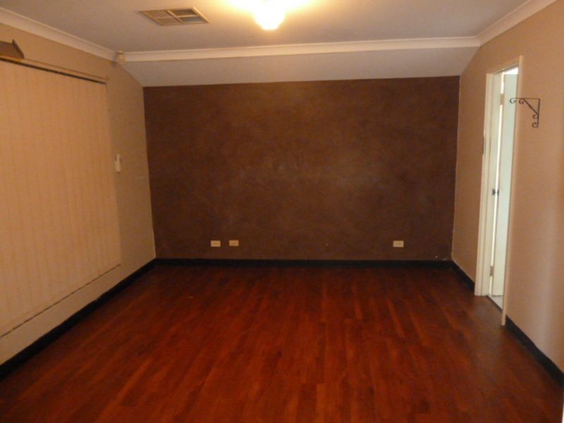 14 Winterbourne Glade, Maddington WA 6109