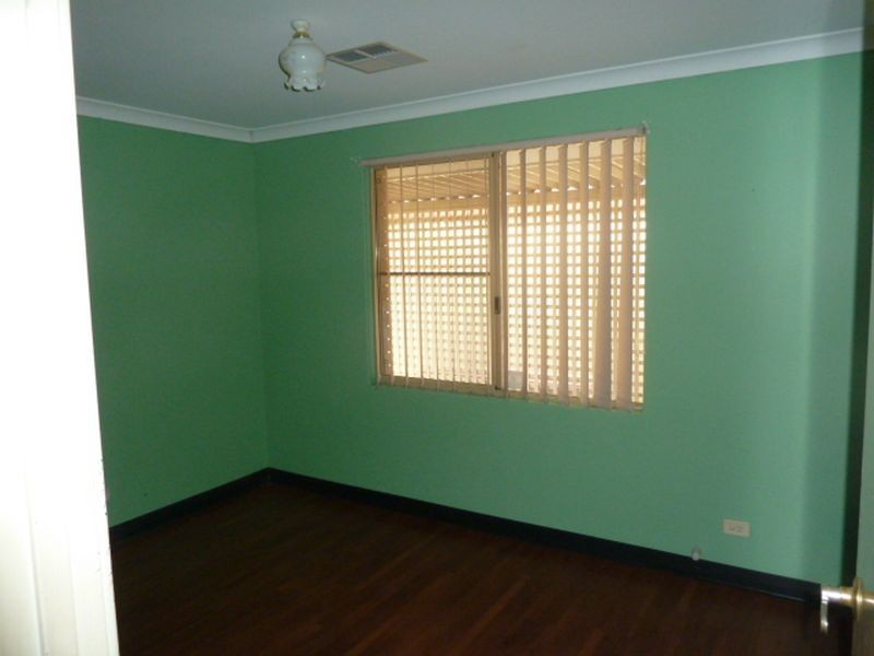 14 Winterbourne Glade, Maddington WA 6109