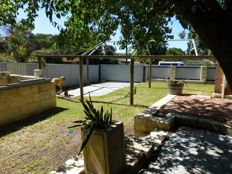 59 O’Dell Street Corner of Lester Drive, Thornlie WA 6108
