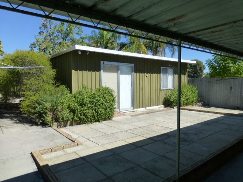 3 Nethercott Street, Huntingdale WA 6110