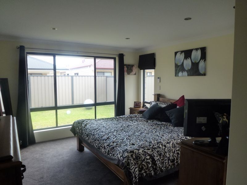 42 Ramorine Turn, Southern River WA 6110