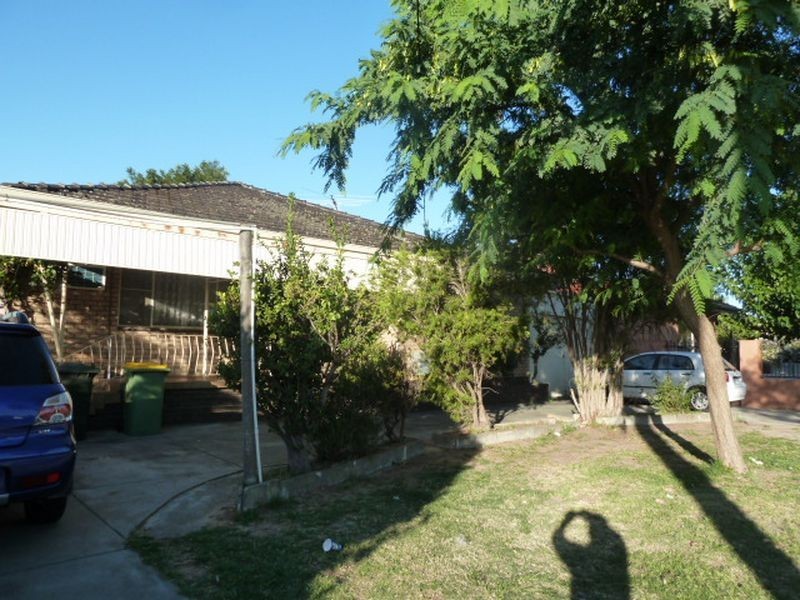 284 Railway Parade, East Cannington WA 6107