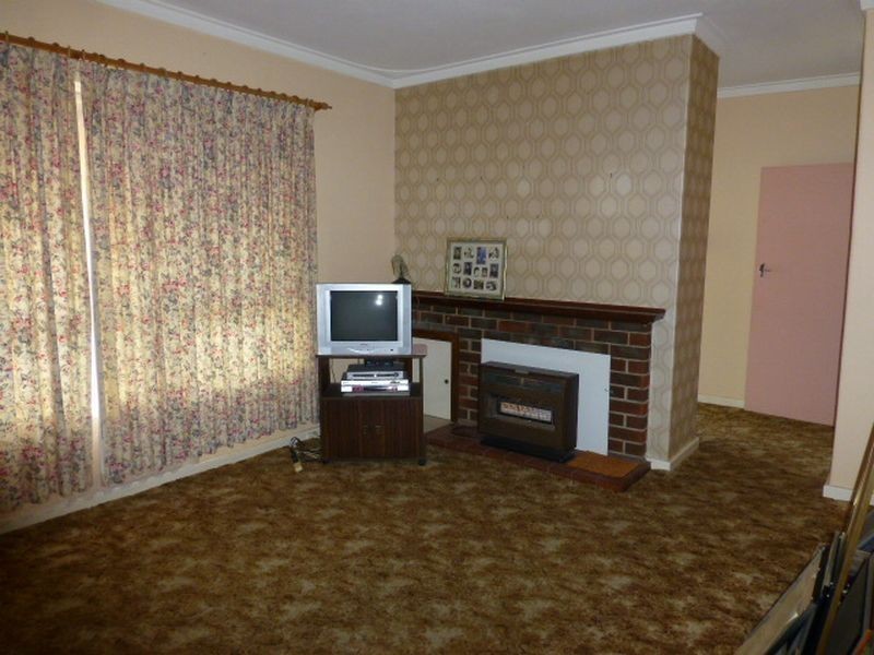 13 Earls Court, Thornlie WA 6108