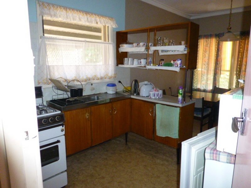 13 Earls Court, Thornlie WA 6108