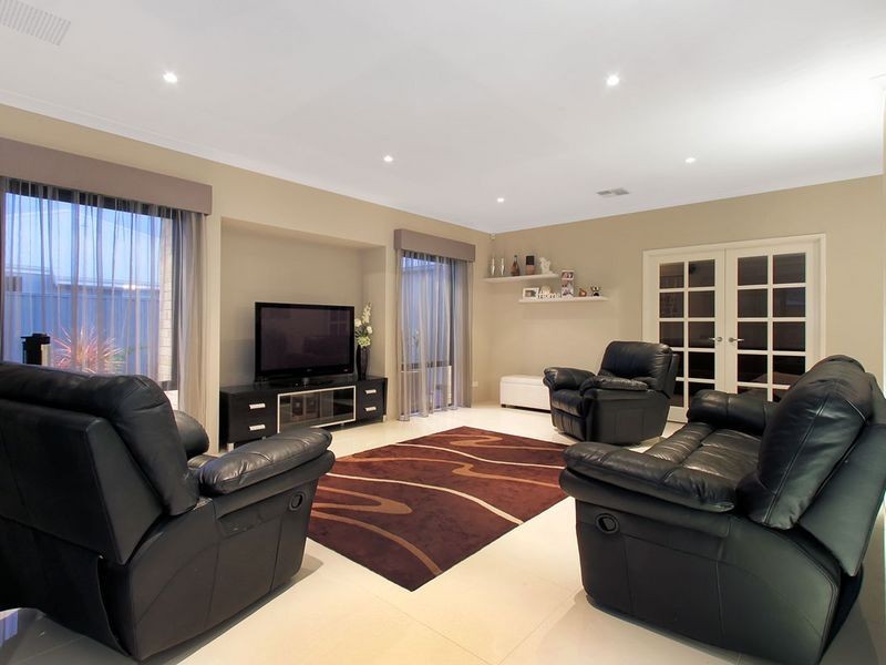 29 Yellowwood Avenue, Piara Waters WA 6112