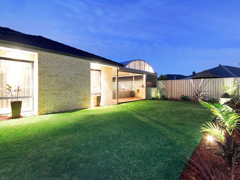 29 Yellowwood Avenue, Piara Waters WA 6112