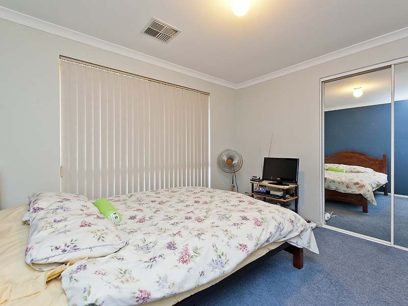 1/15 Summer Place, Thornlie WA 6108