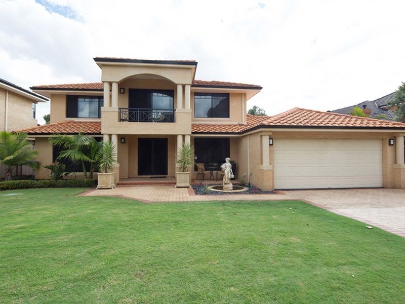 4 Prior Close, Canning Vale WA 6155