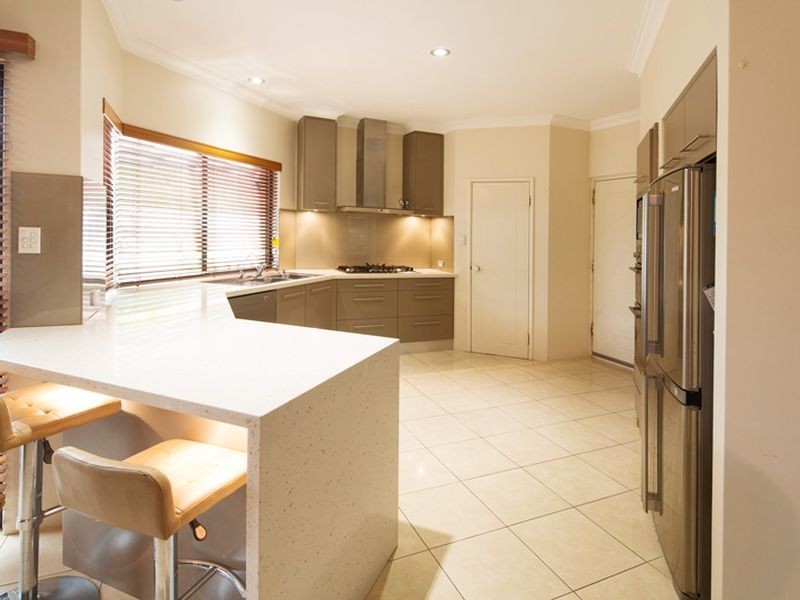 4 Prior Close, Canning Vale WA 6155