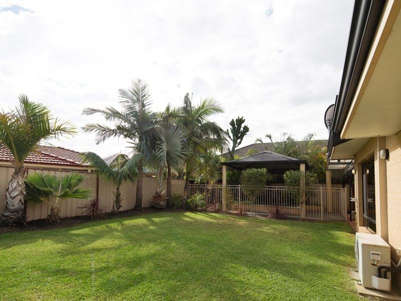4 Prior Close, Canning Vale WA 6155