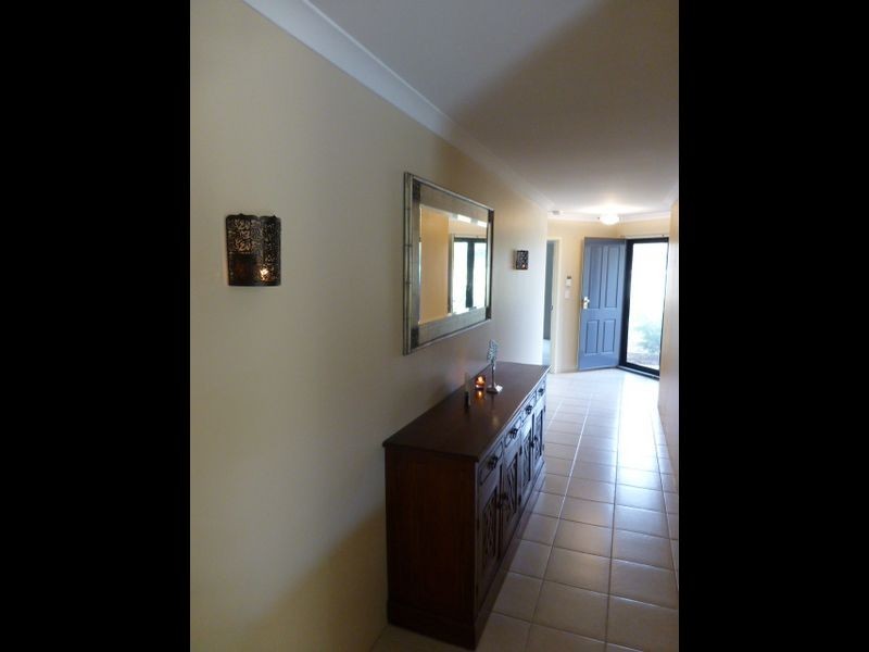 20 Lauderdale Drive, Success WA 6164