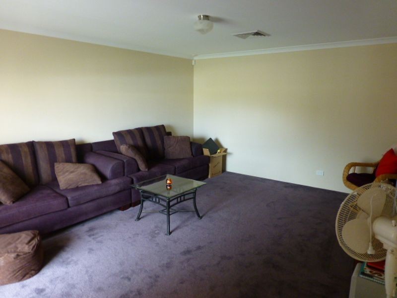 20 Lauderdale Drive, Success WA 6164