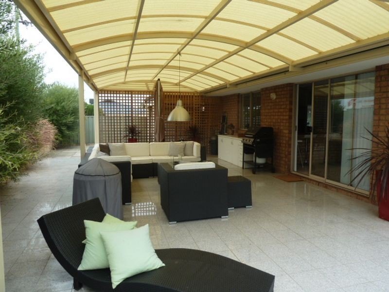 1 Pilot Road, Huntingdale WA 6110