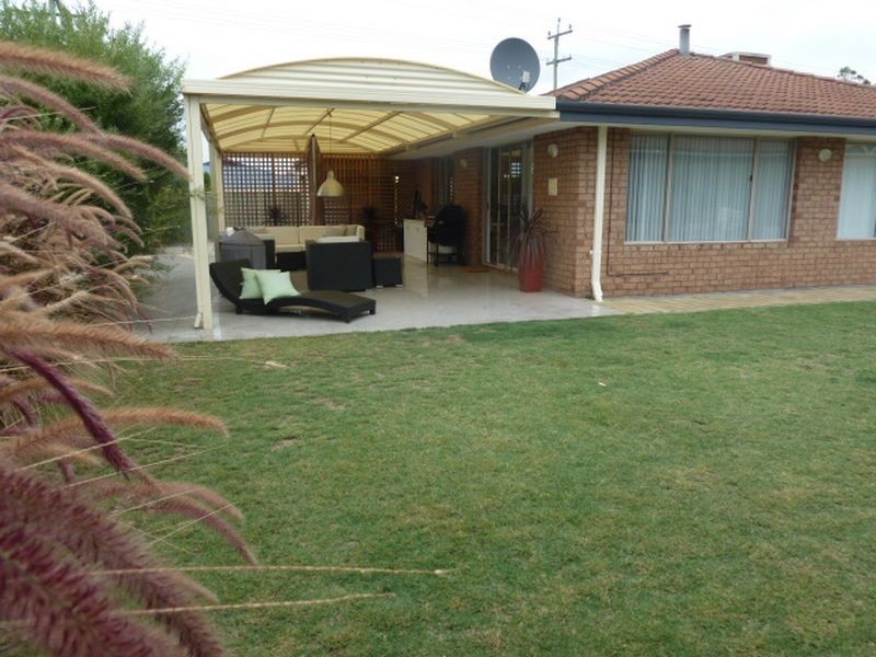 1 Pilot Road, Huntingdale WA 6110