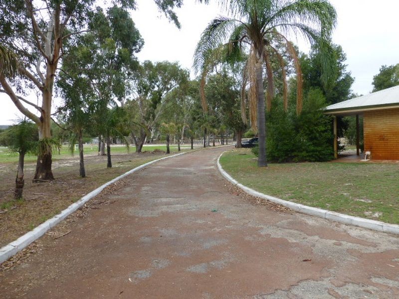 142 Station Street, Martin WA 6110