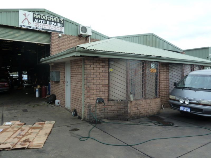 15B Jade Street, Maddington WA 6109