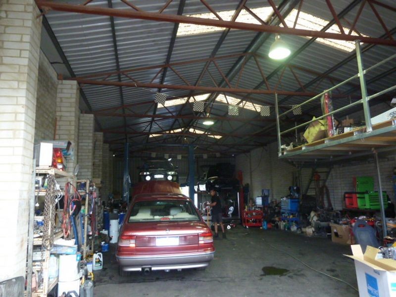 15B Jade Street, Maddington WA 6109