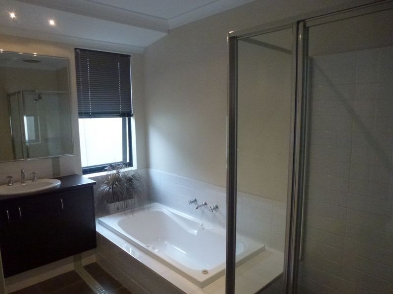 9 Sheldon Street, Piara Waters WA 6112