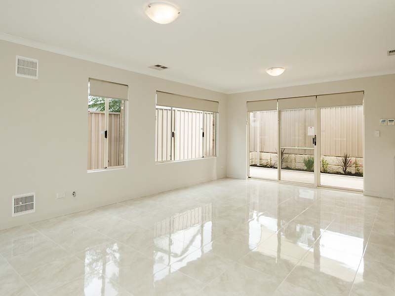 8A Abbott Way, Wilson WA 6107