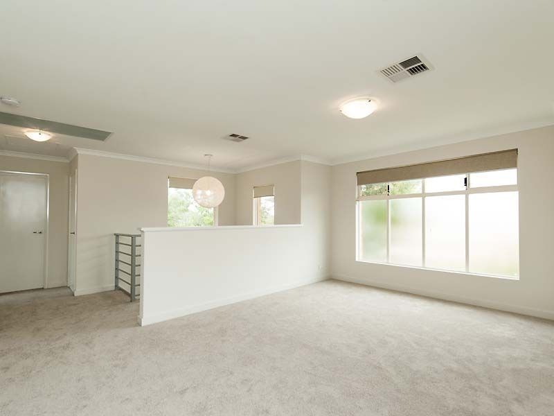 8A Abbott Way, Wilson WA 6107