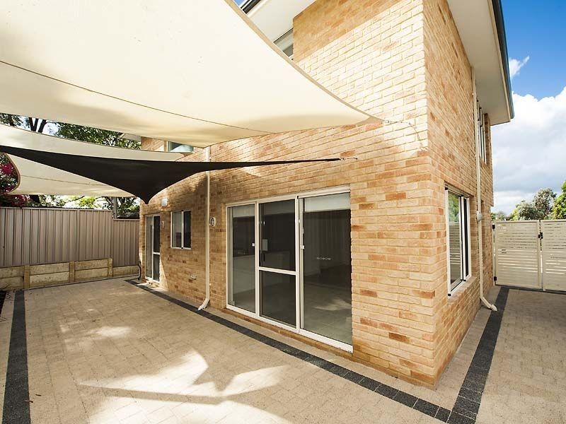 8A Abbott Way, Wilson WA 6107