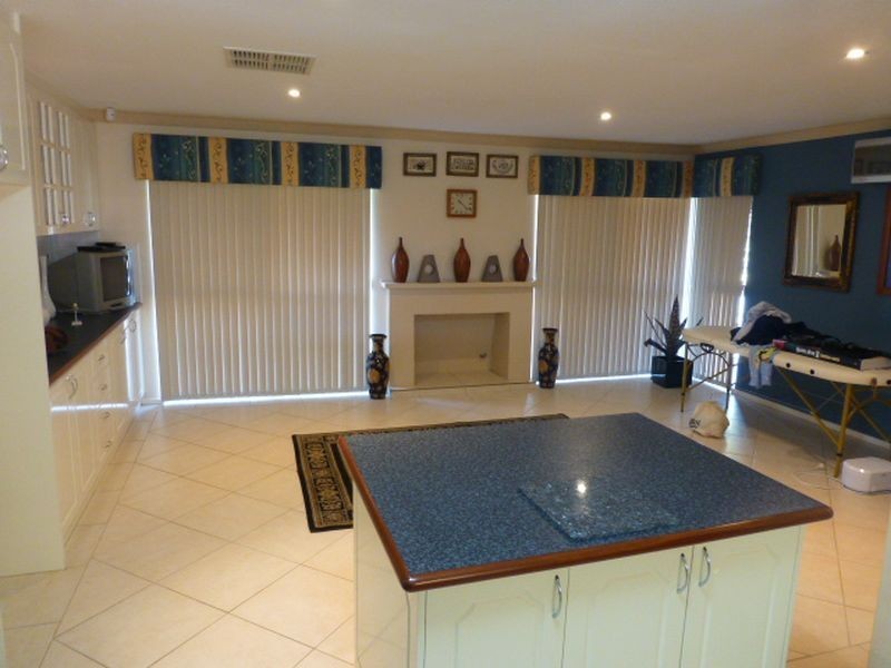 9 Pembury Road, Thornlie WA 6108