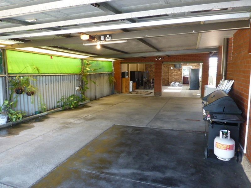 9 Pembury Road, Thornlie WA 6108