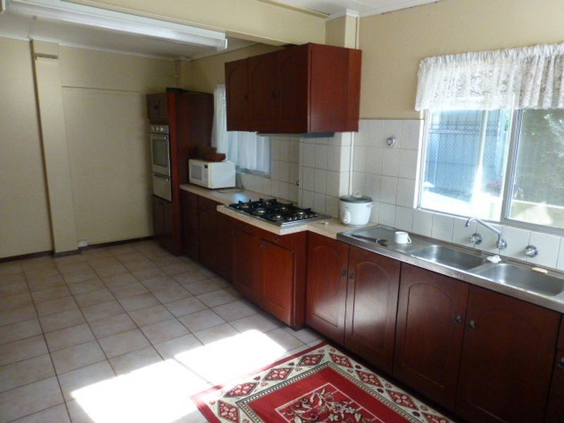 9 Pembury Road, Thornlie WA 6108