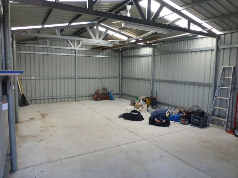 9 Pembury Road, Thornlie WA 6108