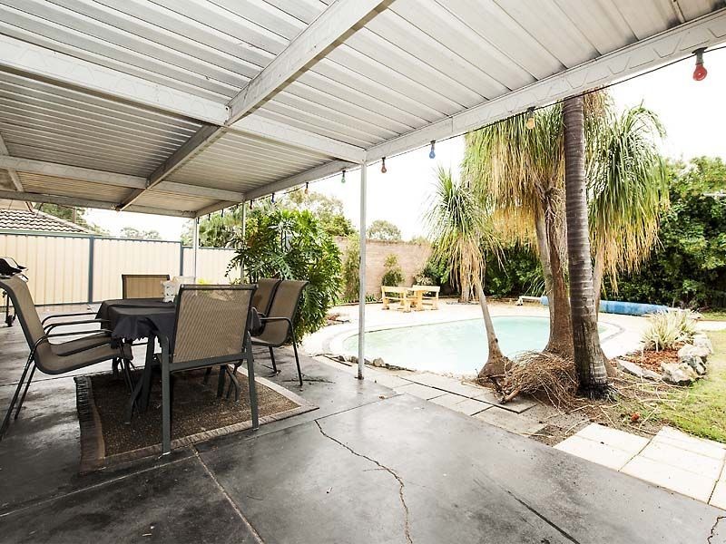 10 Farringdon Way, Huntingdale WA 6110