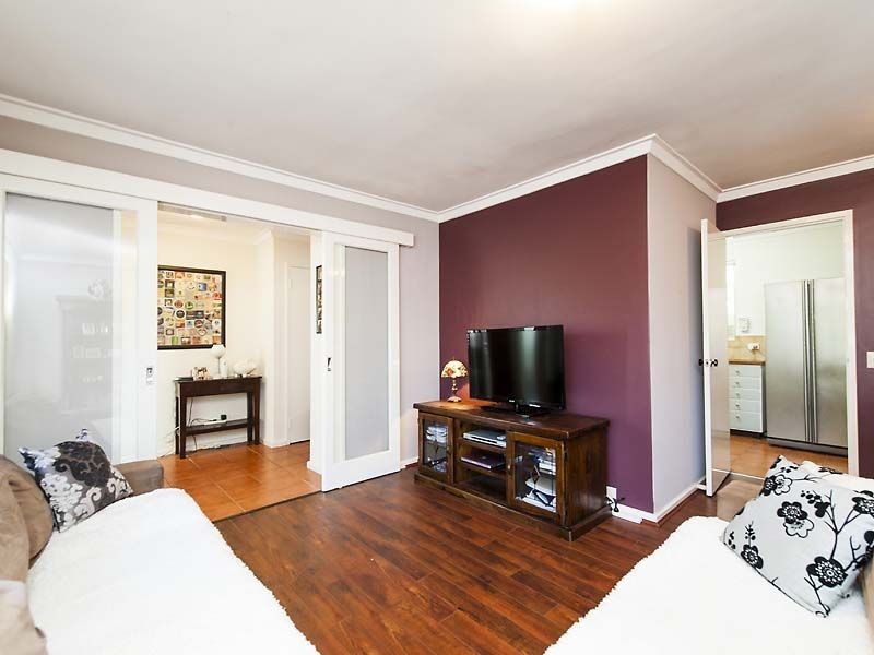 10 Farringdon Way, Huntingdale WA 6110