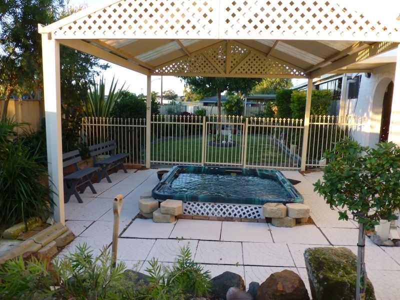 21 Nardoo Way, Maddington WA 6109