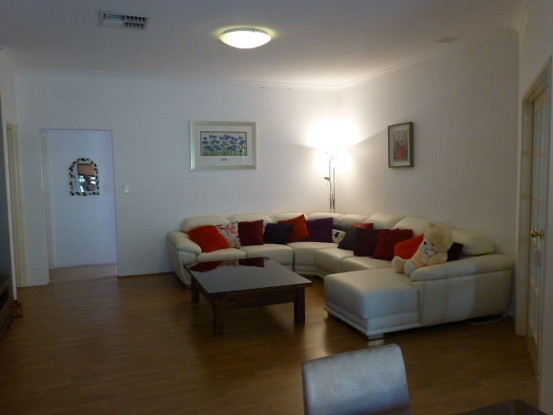 5 Jenkins Lane, Langford WA 6147