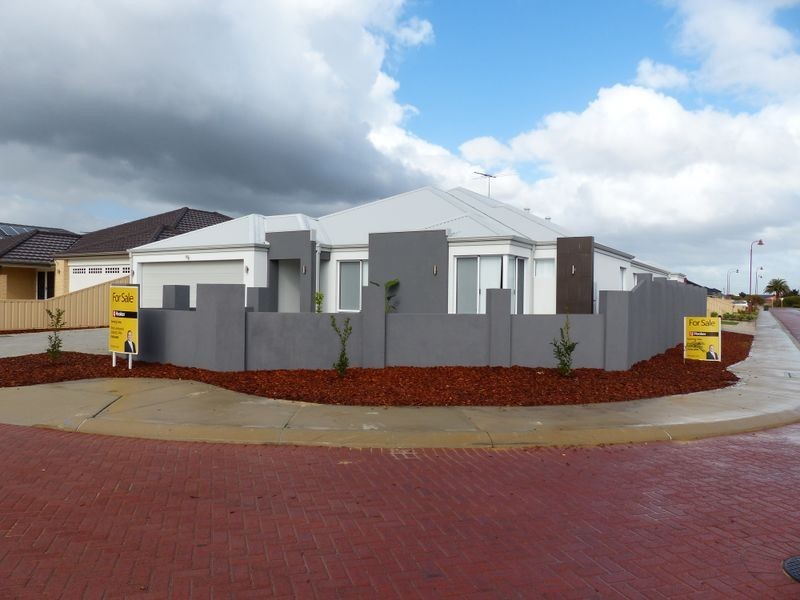 31 Philadelphia Pde, Canning Vale WA 6155