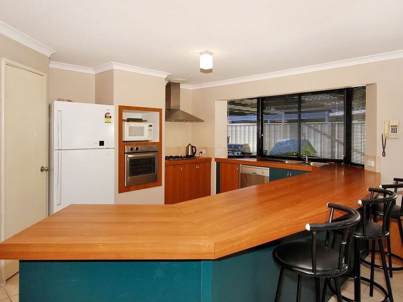 4 Orchid Pass, Thornlie WA 6108