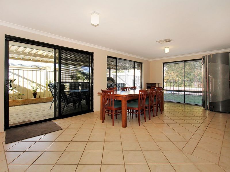 4 Orchid Pass, Thornlie WA 6108