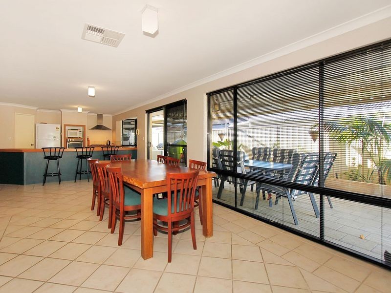 4 Orchid Pass, Thornlie WA 6108