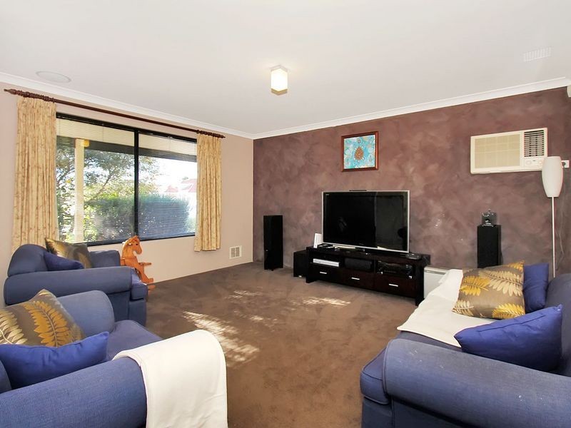 4 Orchid Pass, Thornlie WA 6108