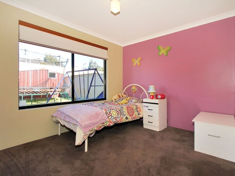 4 Orchid Pass, Thornlie WA 6108