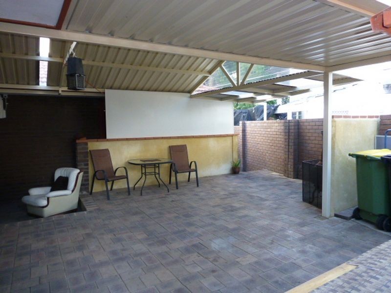 4 Hume Road, Thornlie WA 6108