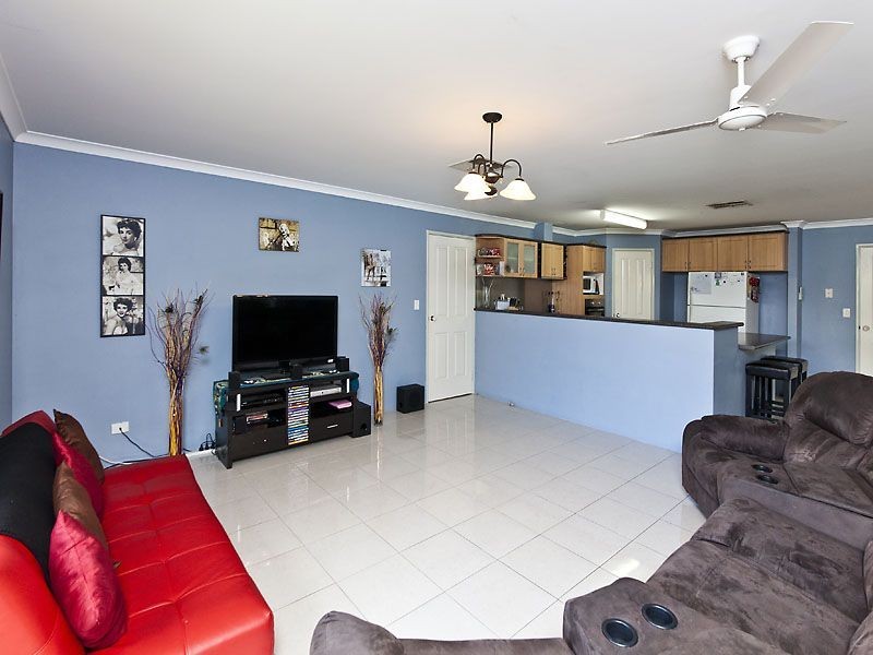 8 Blaxland Elbow, Seville Grove WA 6112