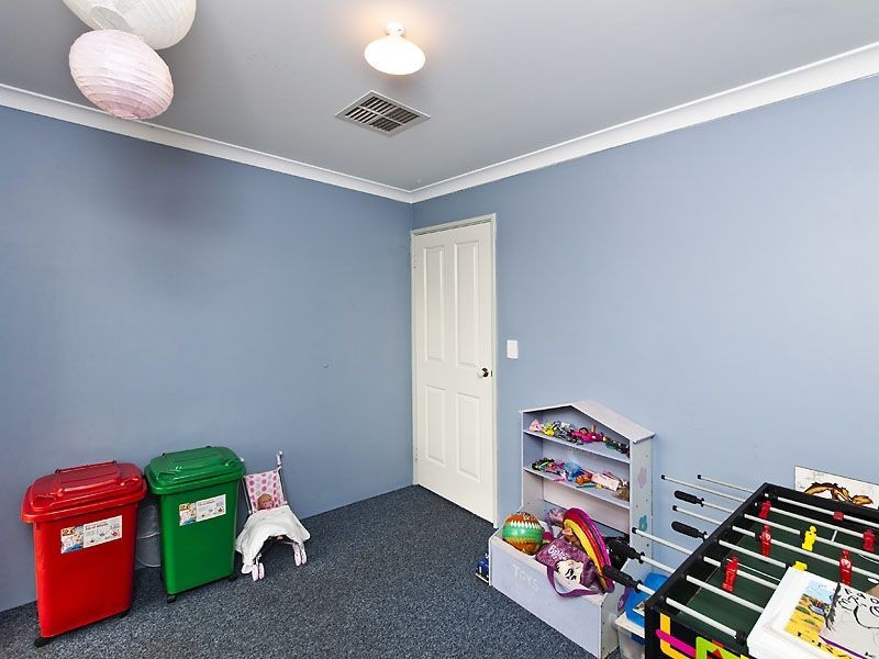 8 Blaxland Elbow, Seville Grove WA 6112