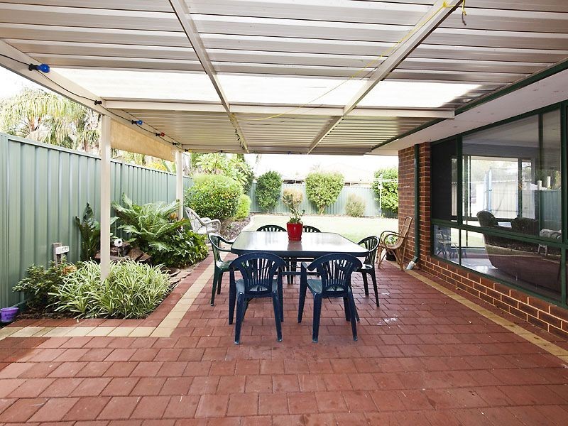 8 Blaxland Elbow, Seville Grove WA 6112