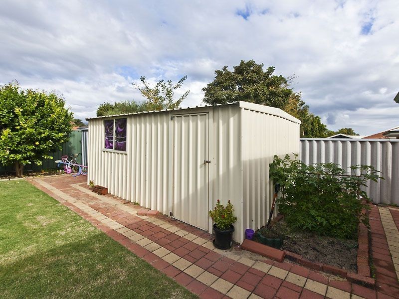 8 Blaxland Elbow, Seville Grove WA 6112