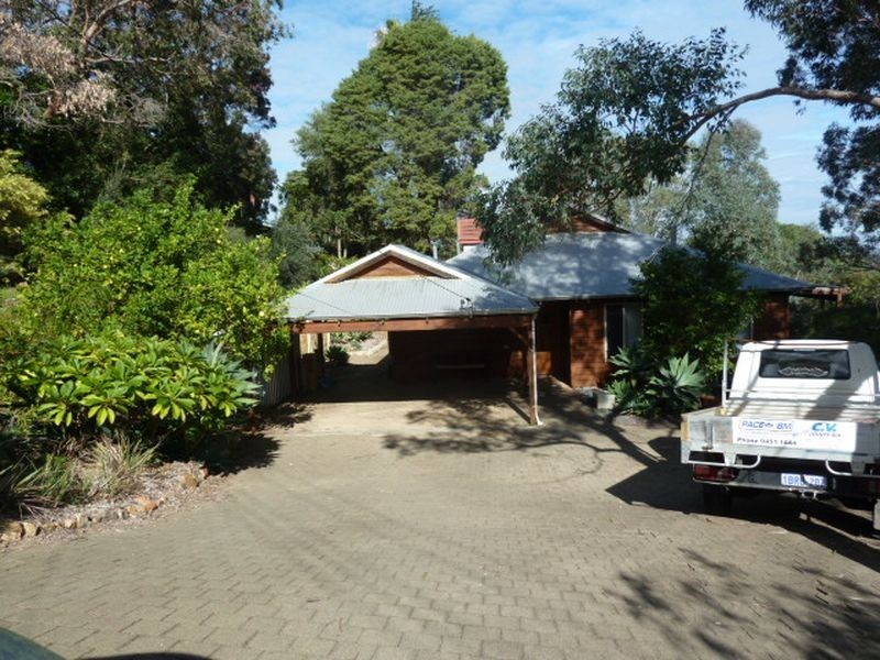 25 Lowannaa Road, Martin WA 6110