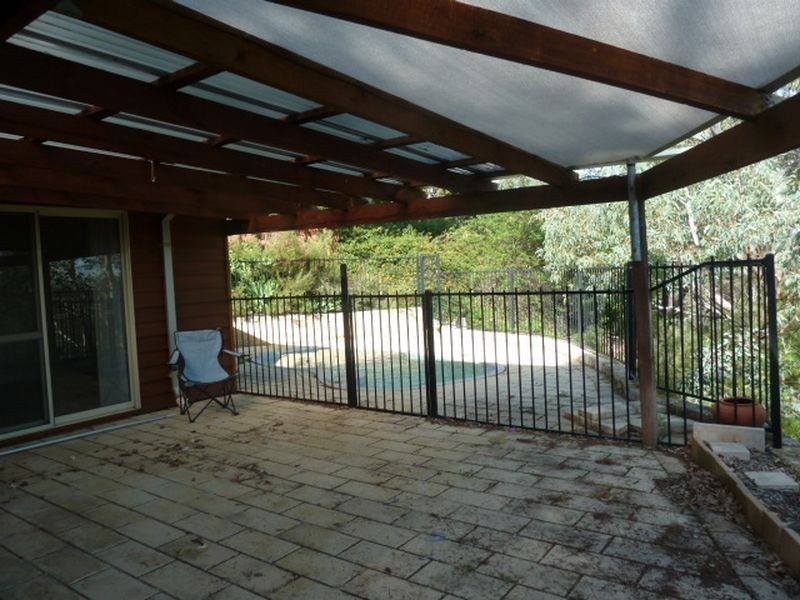 25 Lowannaa Road, Martin WA 6110