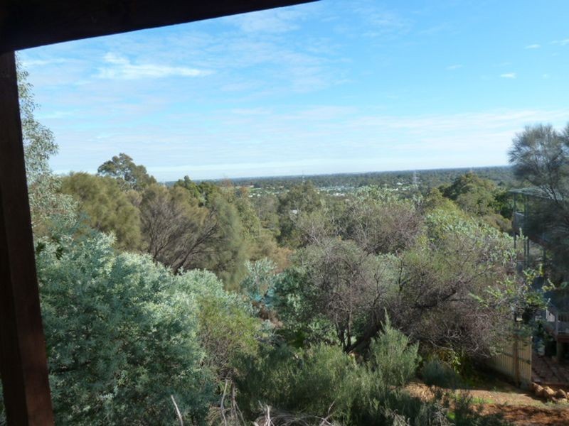 25 Lowannaa Road, Martin WA 6110